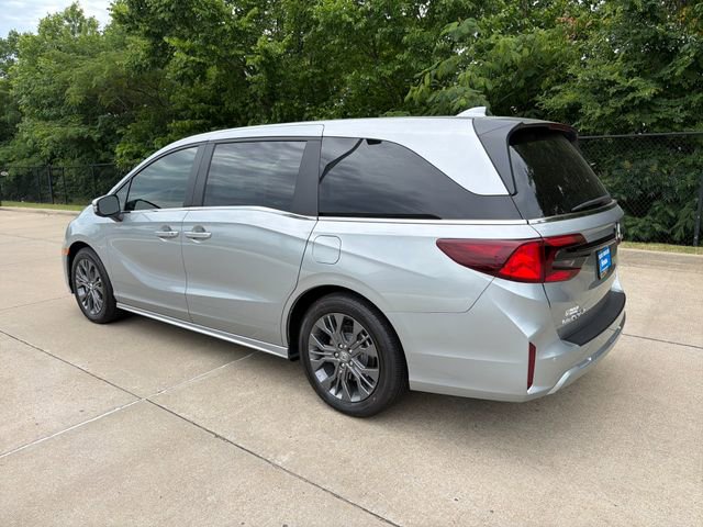 New 2026 Honda Odyssey Touring image 3