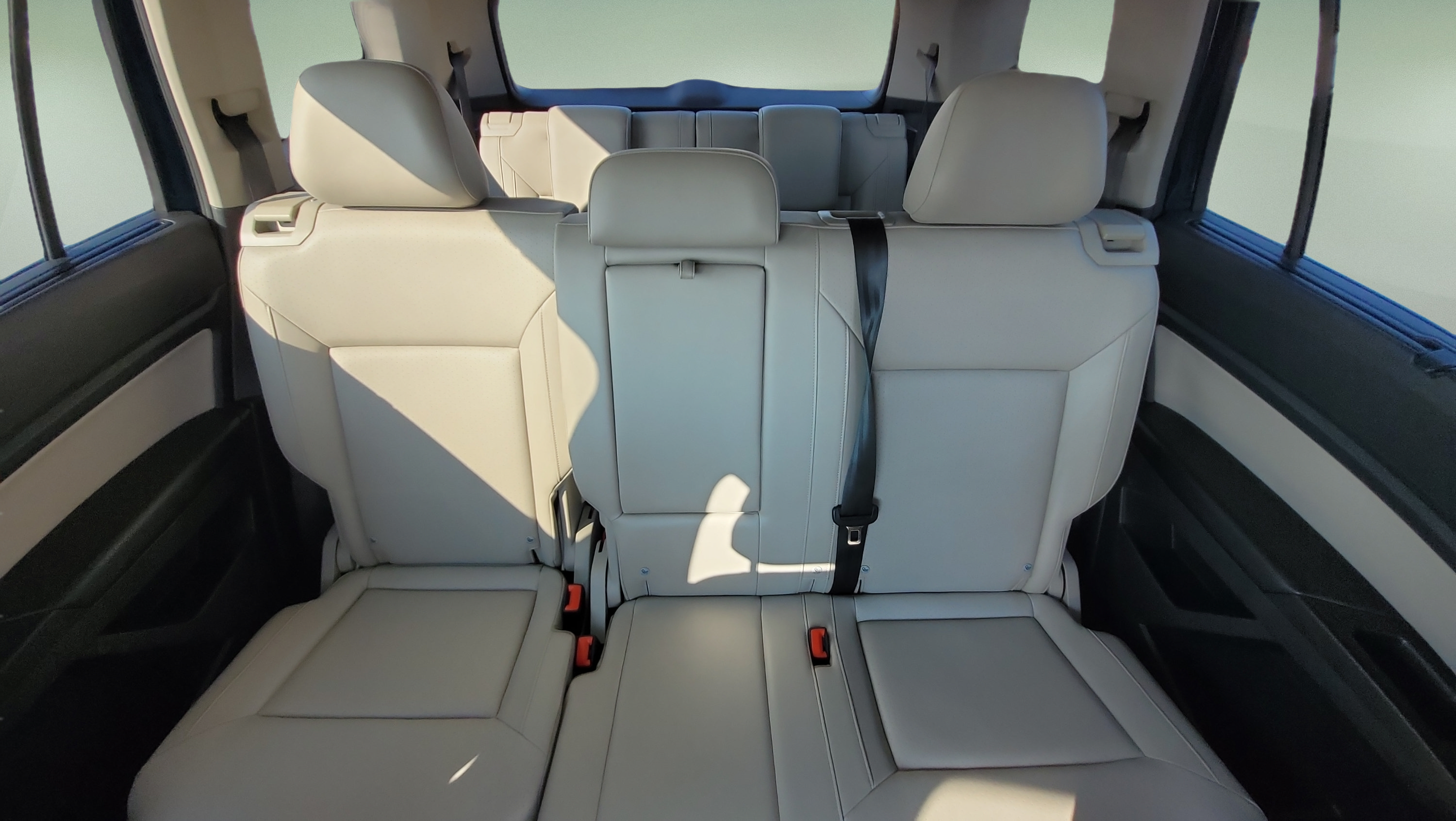 Used 2018 Volkswagen Atlas SEL AWD/4WD image 20