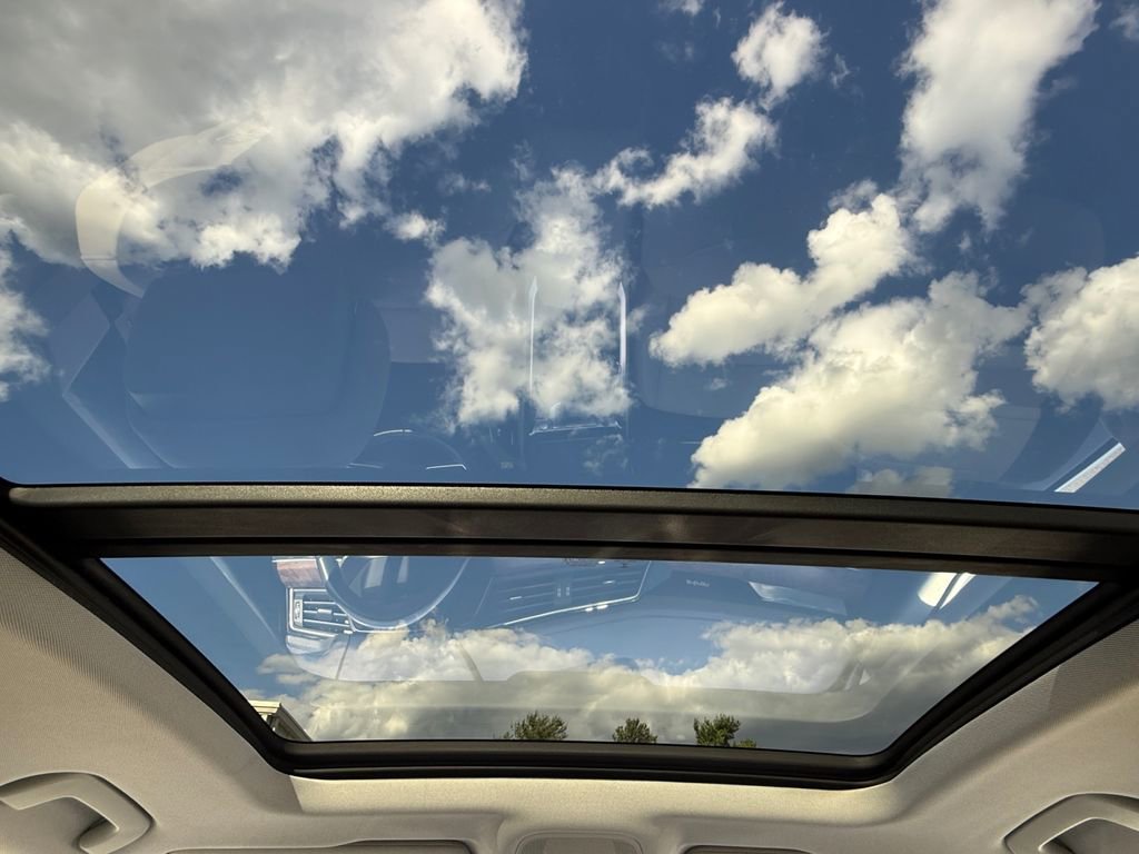 Used 2019 Audi e-tron Premium Plus AWD/4WD image 24