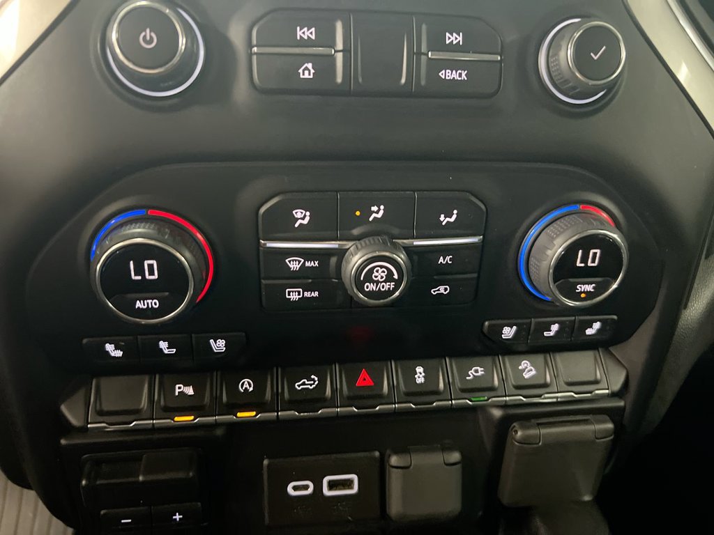 Used 2022 Chevrolet Silverado 1500 LTZ AWD/4WD image 16