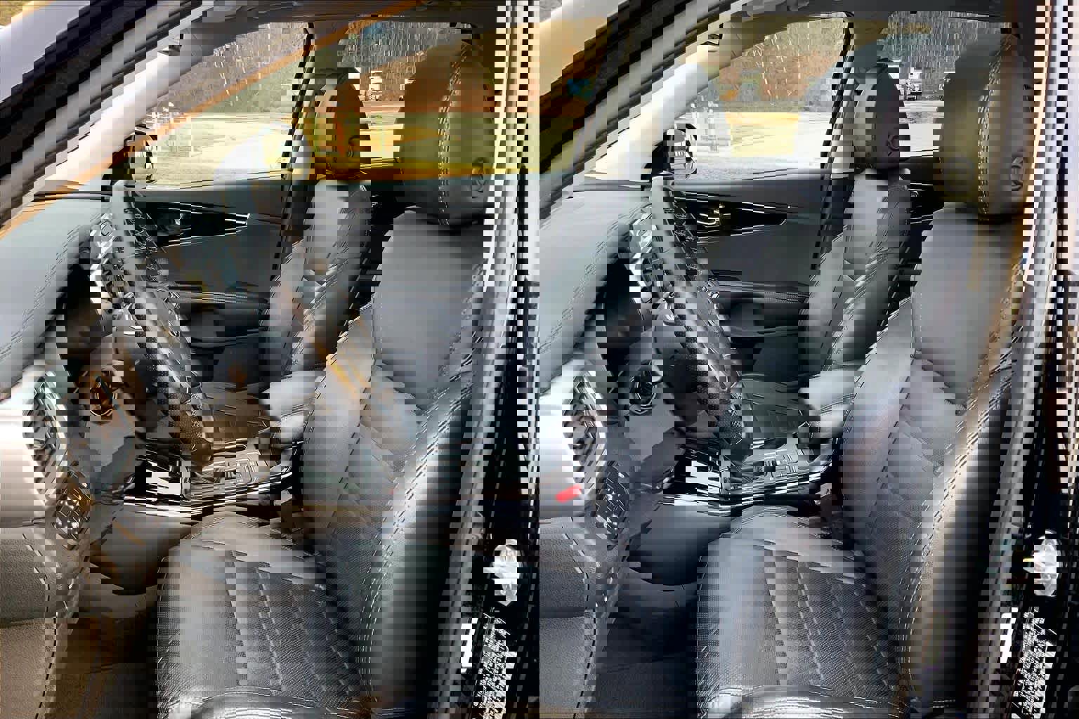 Used 2019 Kia Sorento SX image 9