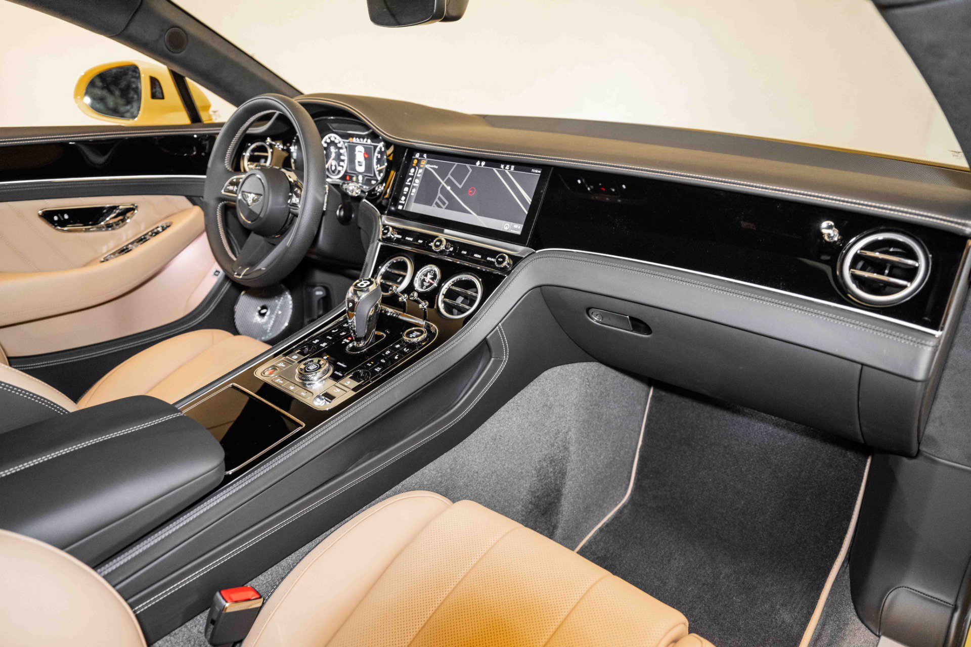Certified 2024 Bentley Continental GT V8 AWD/4WD image 4