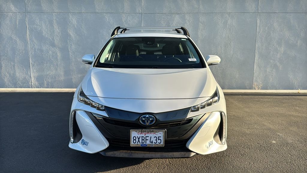 Used 2021 Toyota Prius Prime XLE image 2