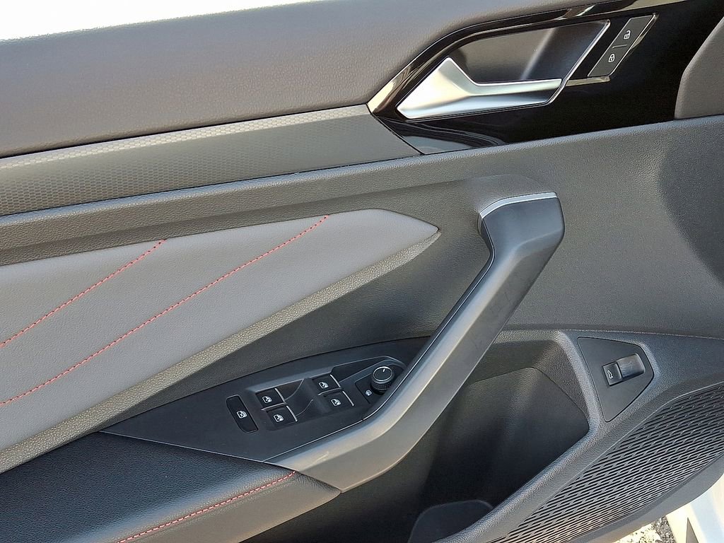 Certified 2025 Volkswagen Jetta GLI Autobahn image 13