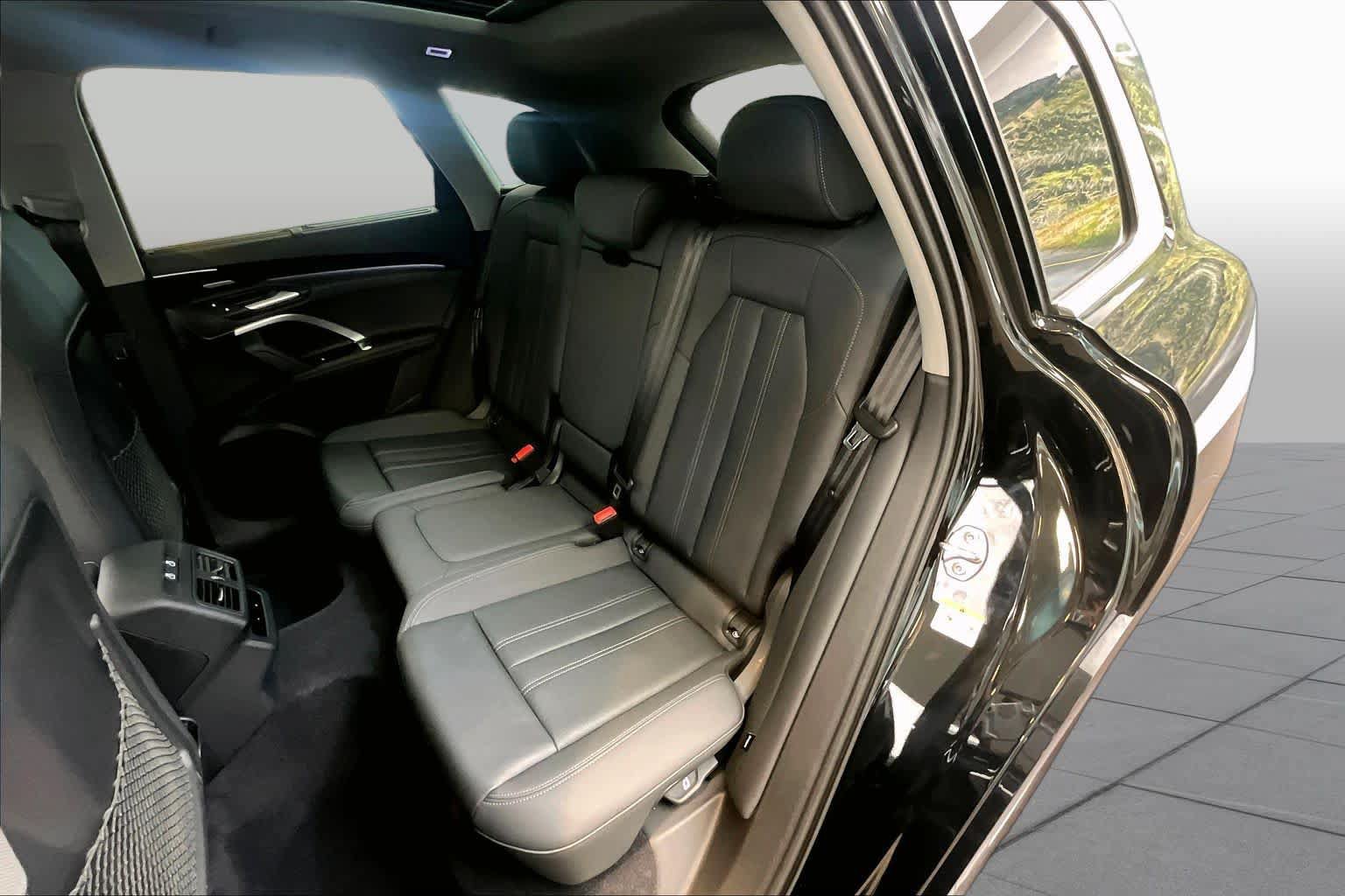 Used 2025 Audi Q5 Premium Plus AWD/4WD image 21