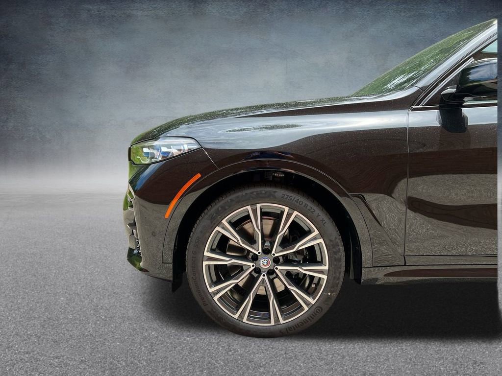 Used 2022 BMW X7 M50i image 33