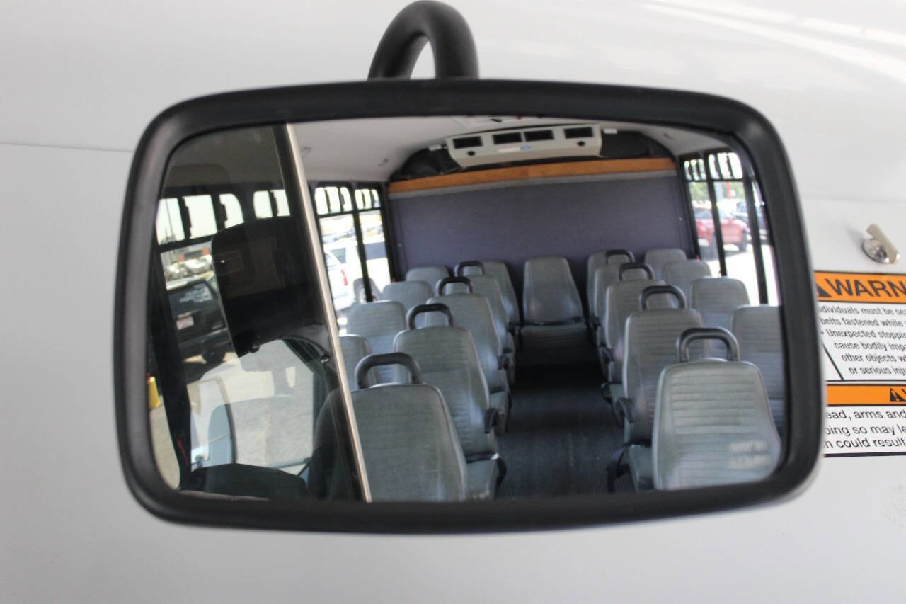 Used 2013 Ford E-450 and Econoline 450 Super Duty w/ Shuttle Bus Prep Pkg RWD image 28