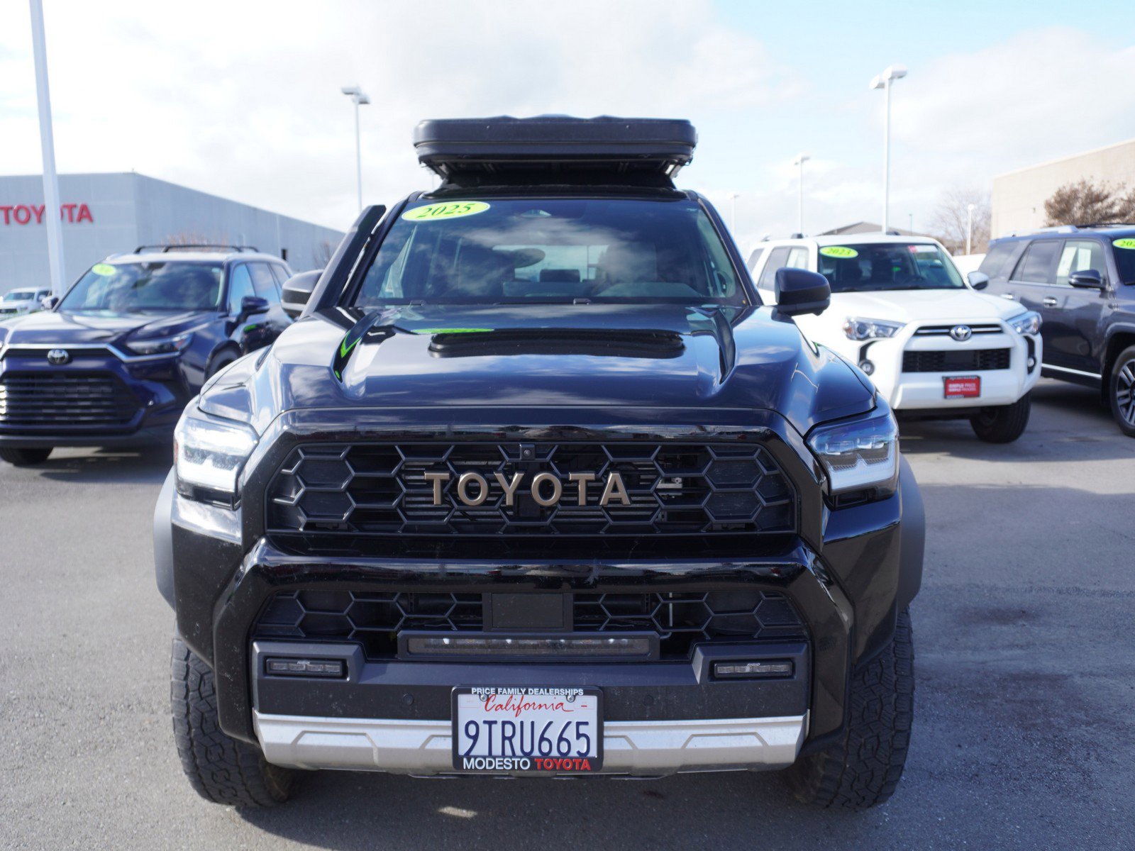 Used 2025 Toyota 4Runner Trailhunter image 8