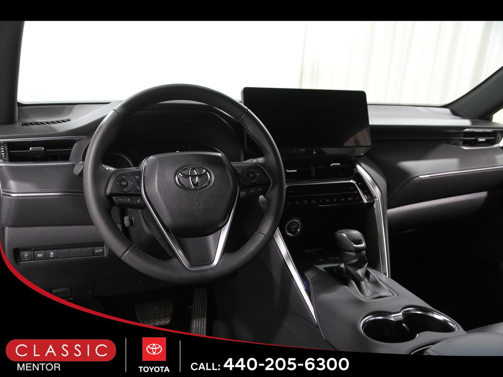 Certified 2024 Toyota Venza XLE image 6