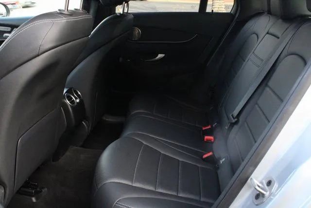 Used 2021 Mercedes-Benz GLC 300 4MATIC image 44