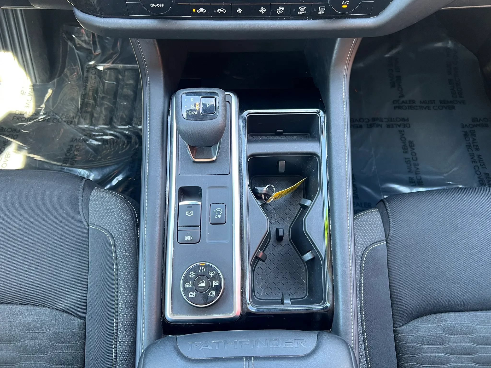 Used 2022 Nissan Pathfinder SV AWD/4WD image 14