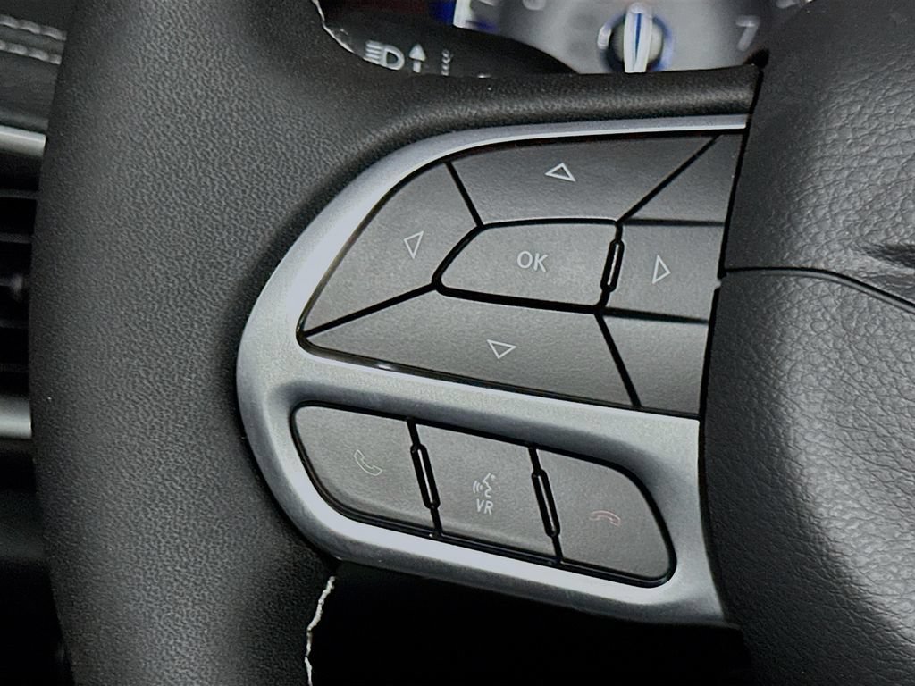 New 2027 Chrysler Pacifica Select FWD image 30