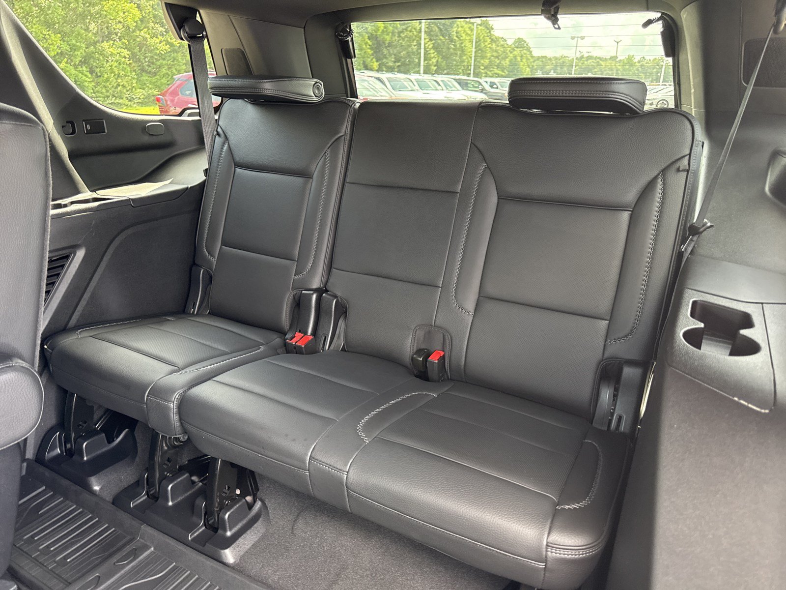 Used 2024 GMC Yukon Denali AWD/4WD image 16