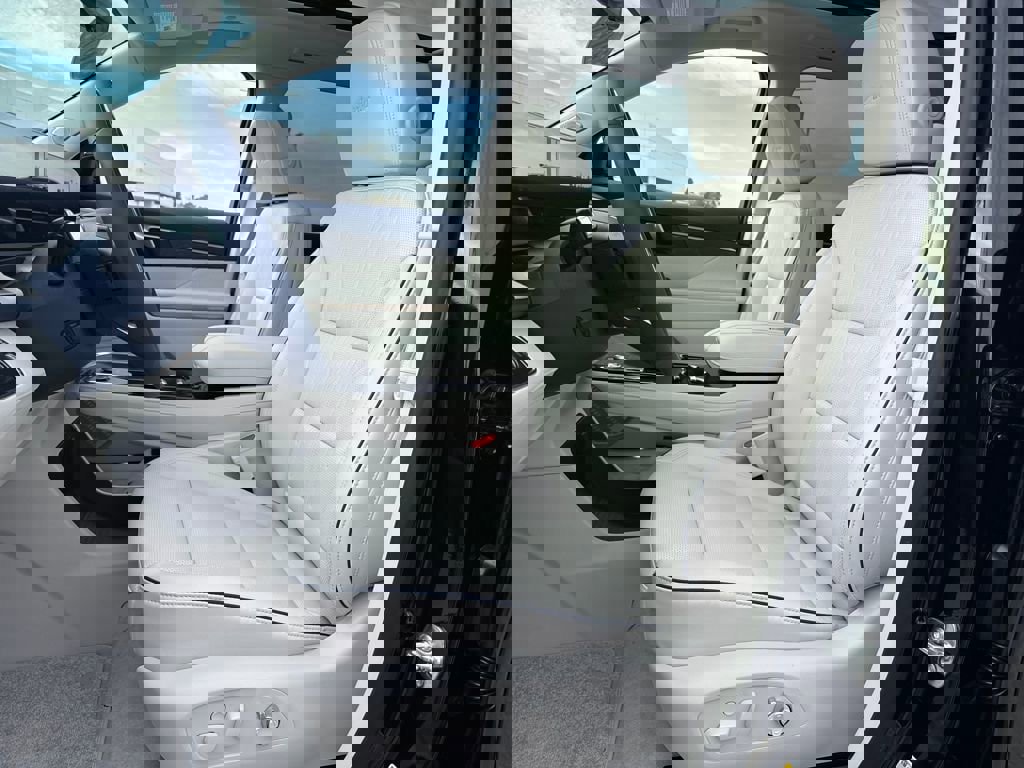 New 2026 Buick Enclave Avenir image 16