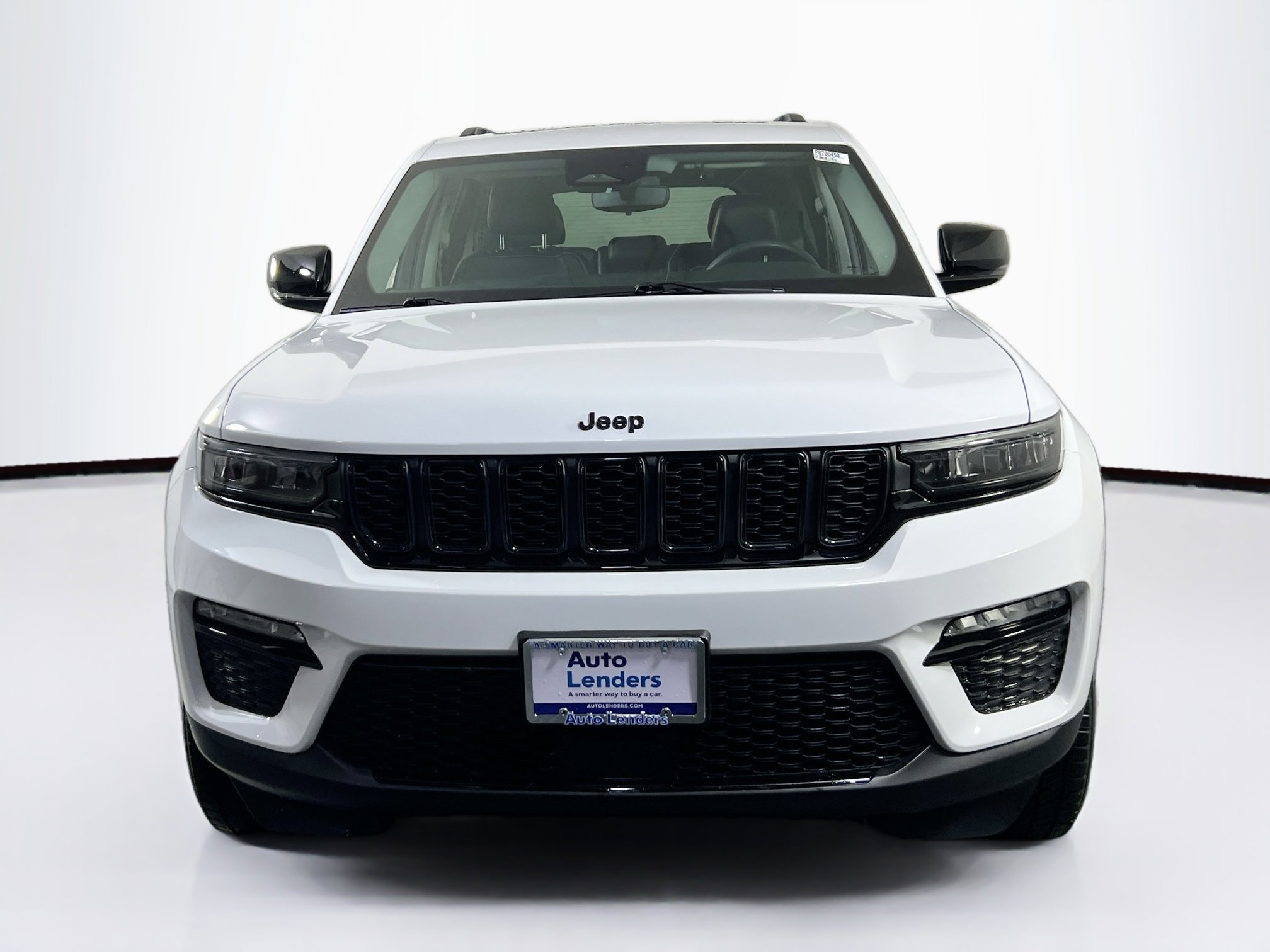 Used 2023 Jeep Grand Cherokee Limited w/ Black Appearance Package AWD/4WD image 2