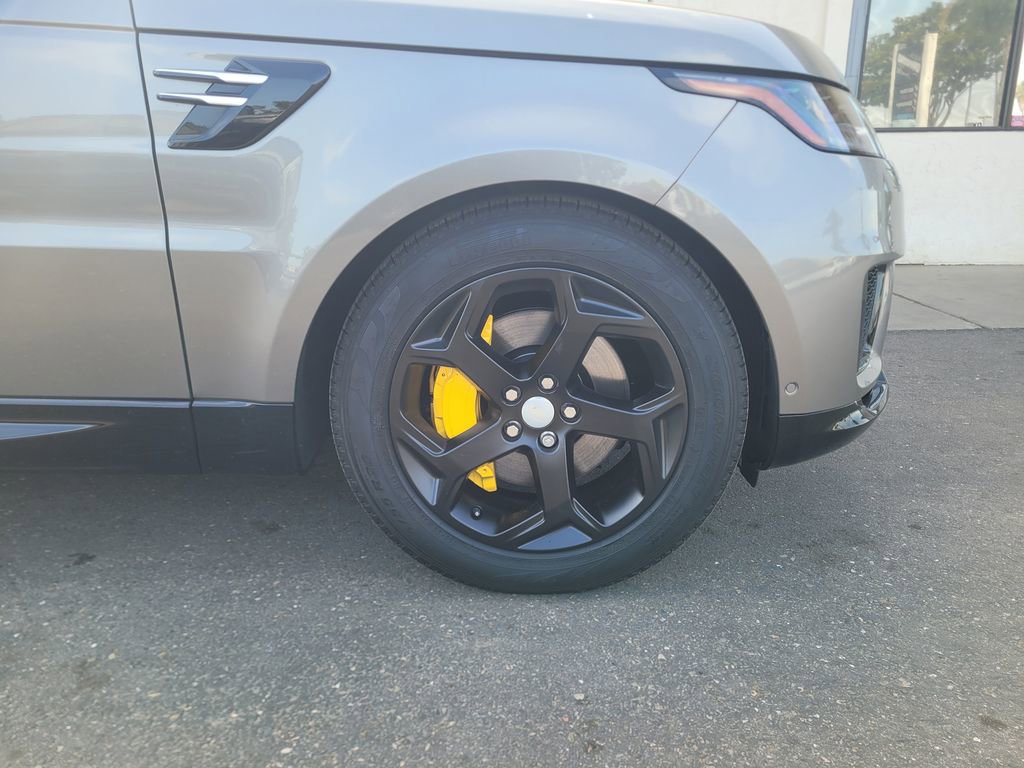 Used 2019 Land Rover Range Rover Sport HSE AWD/4WD image 3