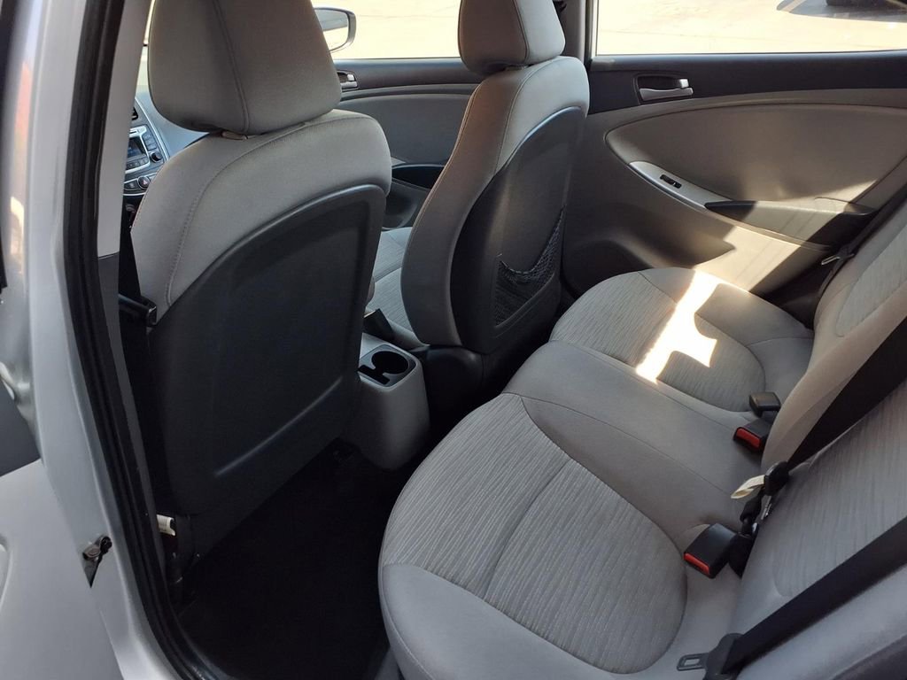 Used 2015 Hyundai Accent GLS image 17