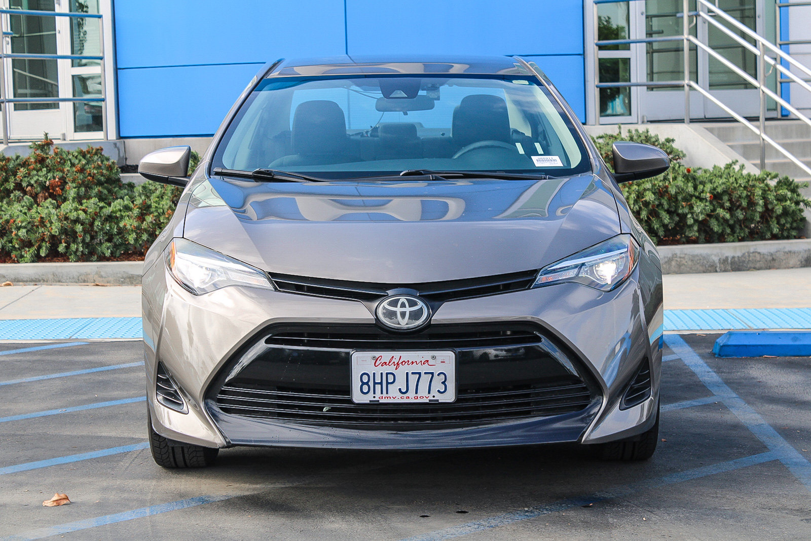 Used 2019 Toyota Corolla LE FWD image 2