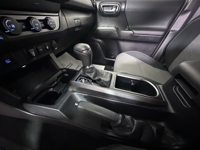 Used 2020 Toyota Tacoma TRD Sport image 26