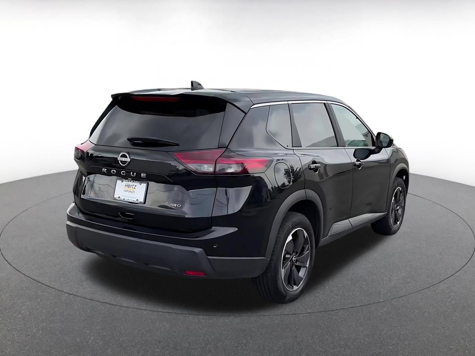 Used 2025 Nissan Rogue SV AWD/4WD image 12