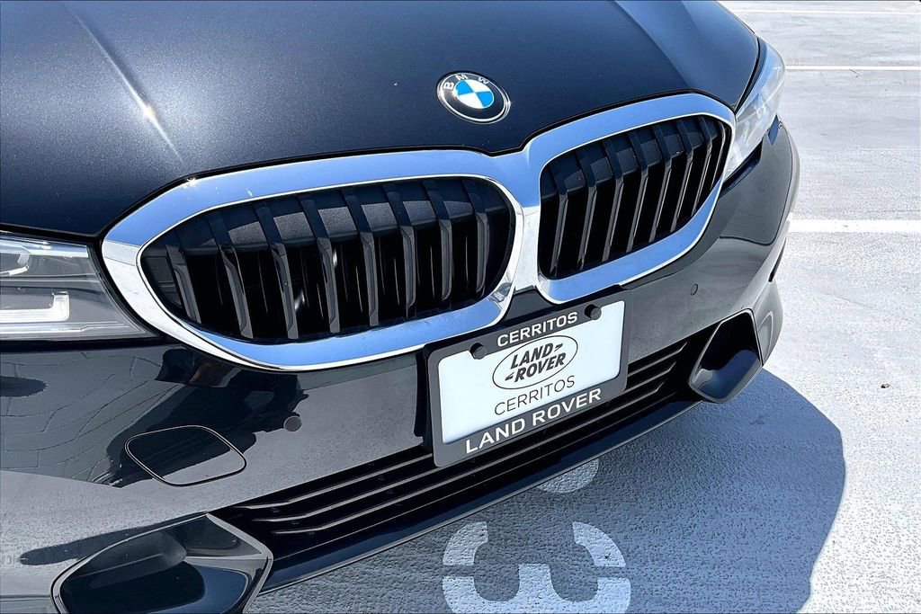 Used 2022 BMW 330i Sedan w/ Premium Package 2 RWD image 31