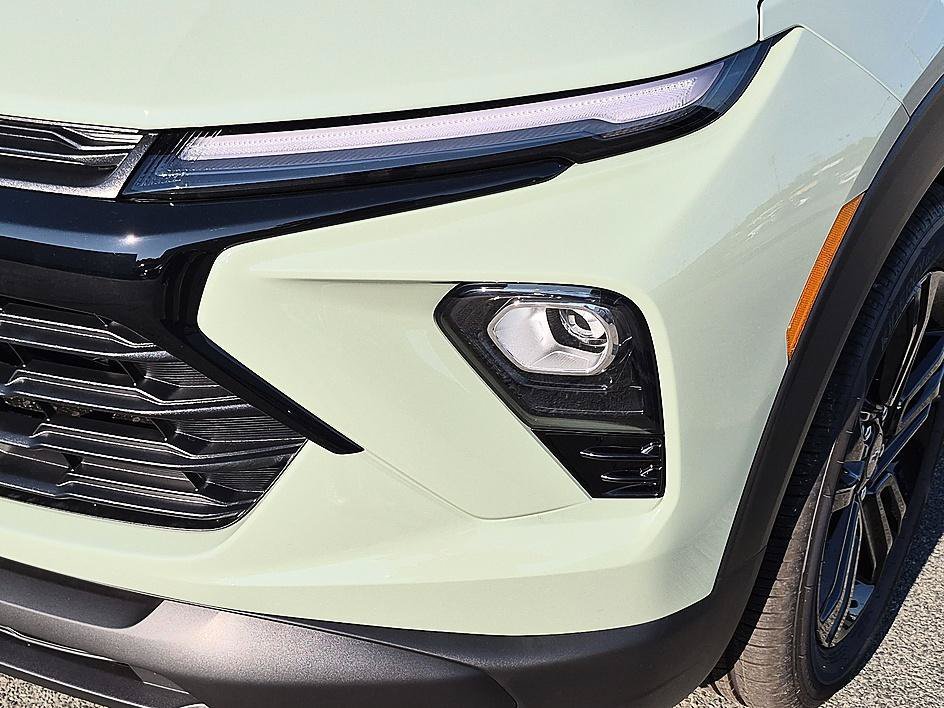New 2026 Chevrolet TrailBlazer LT w/ Midnight Edition AWD/4WD image 9