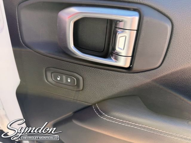 Used 2020 Jeep Wrangler Unlimited Sahara image 25