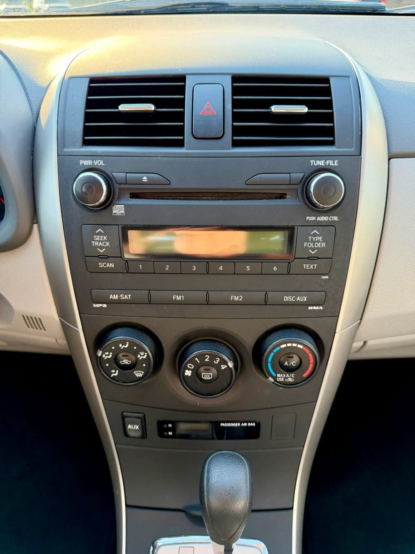 Used 2010 Toyota Corolla LE FWD image 14