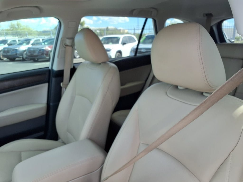 Used 2015 Subaru Outback 2.5i Limited AWD/4WD image 24