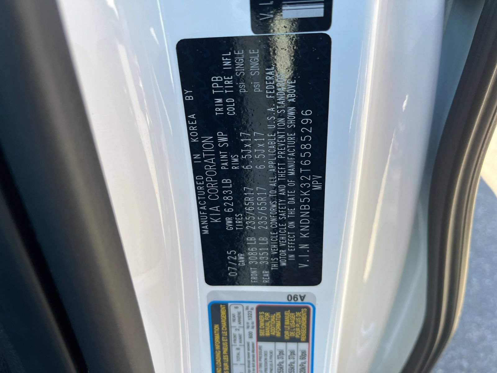 Used 2026 Kia Carnival FWD image 32