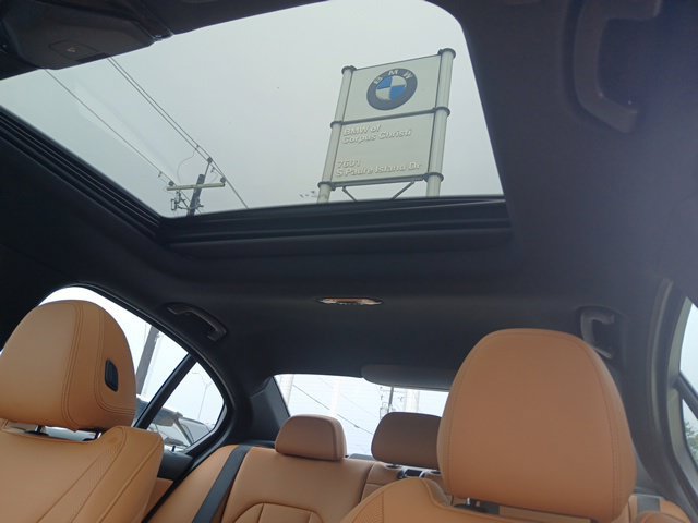 New 2026 BMW 330i Sedan w/ M Sport Package RWD image 27