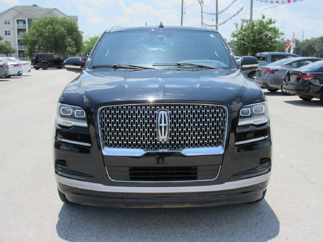 Used 2023 Lincoln Navigator Reserve AWD/4WD image 9