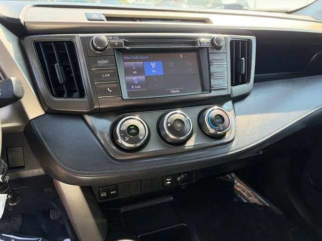Used 2014 Toyota RAV4 LE AWD/4WD image 24
