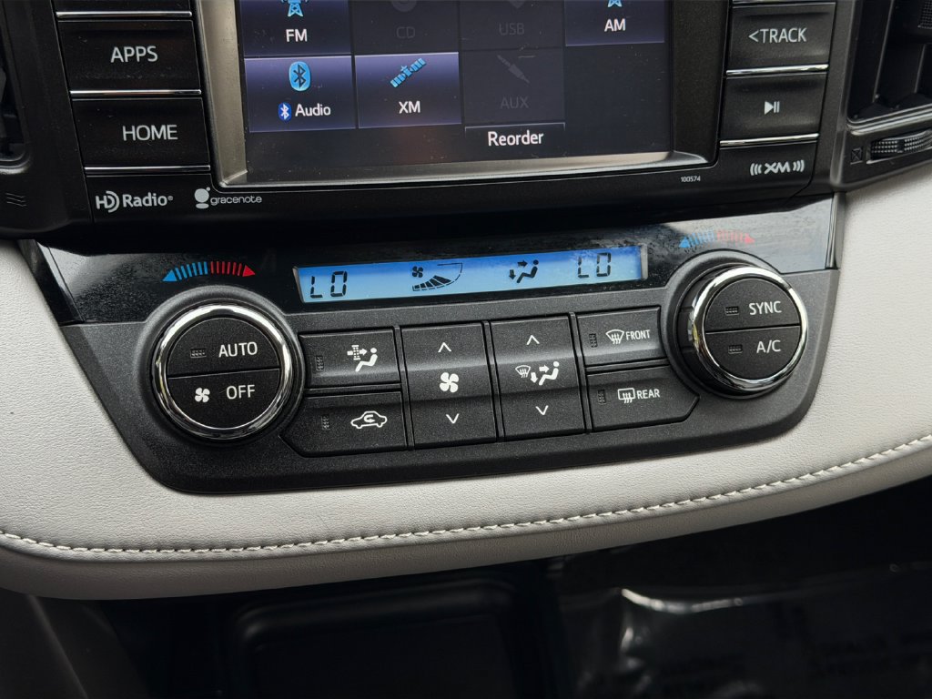 Used 2017 Toyota RAV4 XLE AWD/4WD image 22