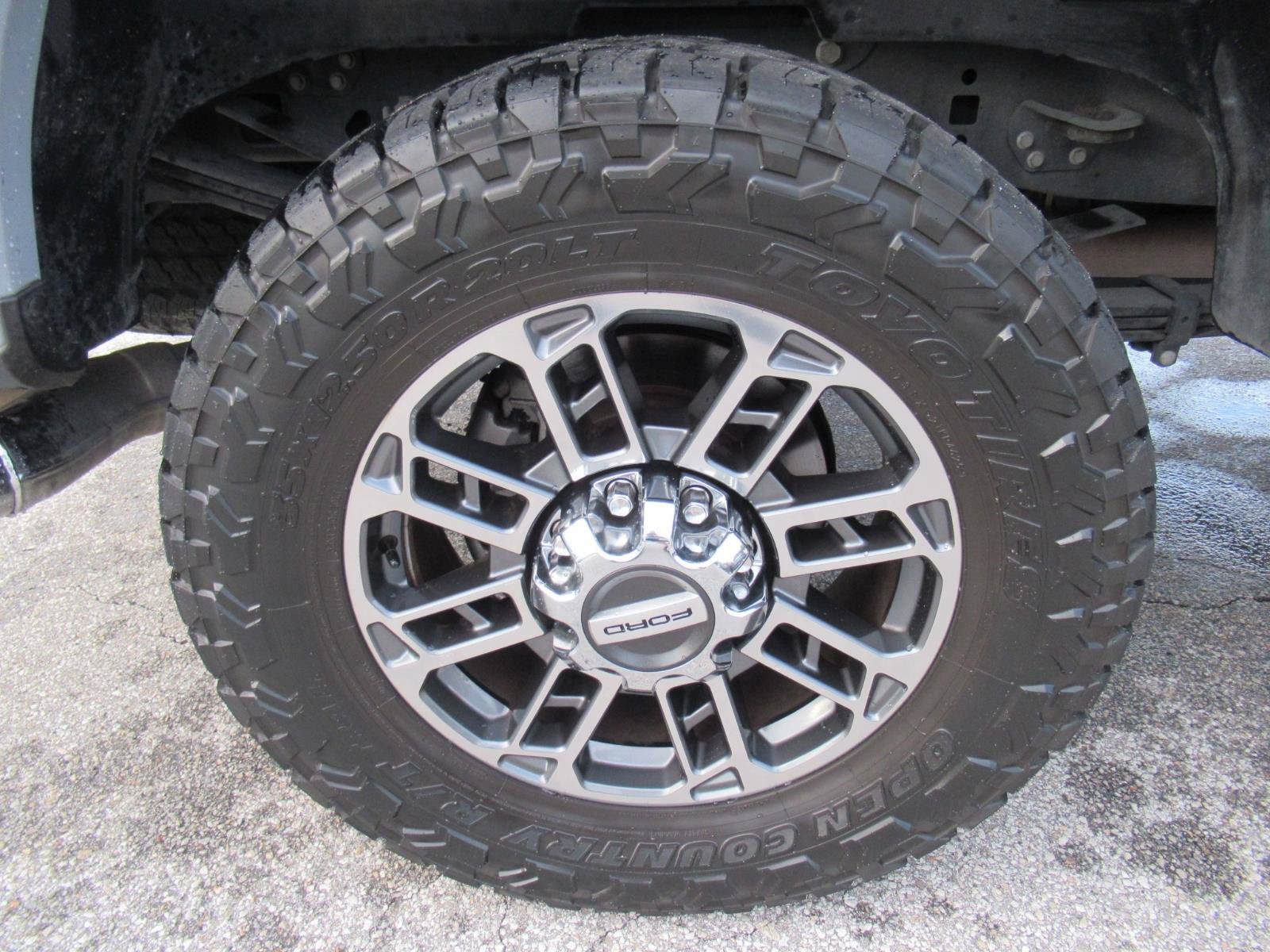 Used 2024 Ford F250 Limited w/ FX4 Off-Road Package AWD/4WD image 8