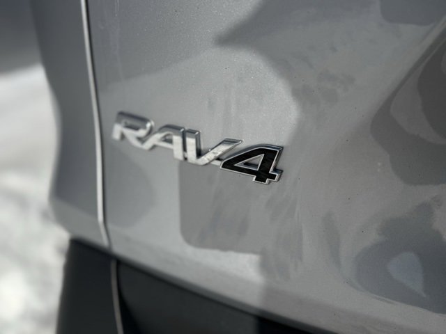 Certified 2021 Toyota RAV4 XLE image 40