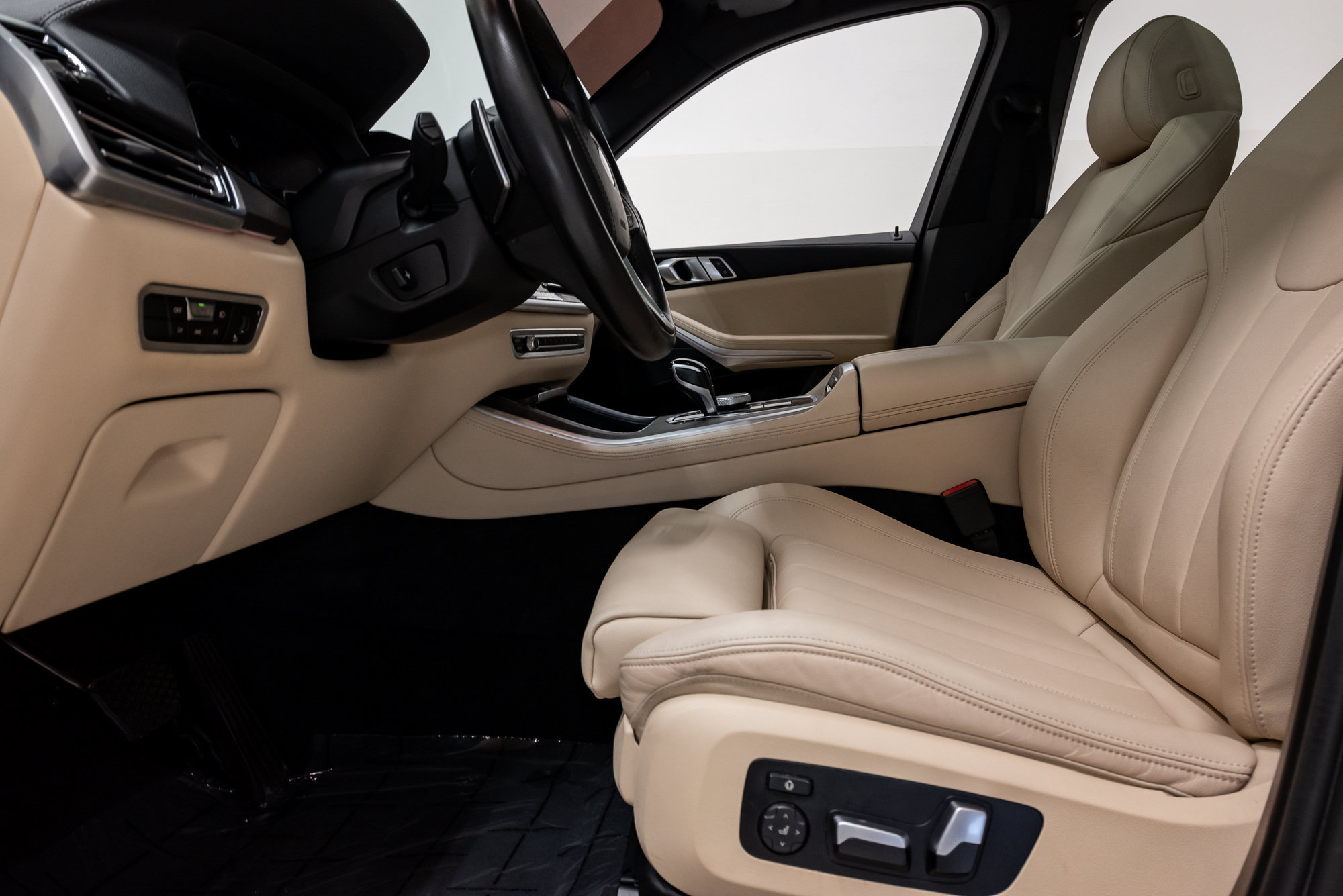 Used 2022 BMW X5 xDrive40i w/ Premium Package AWD/4WD image 10