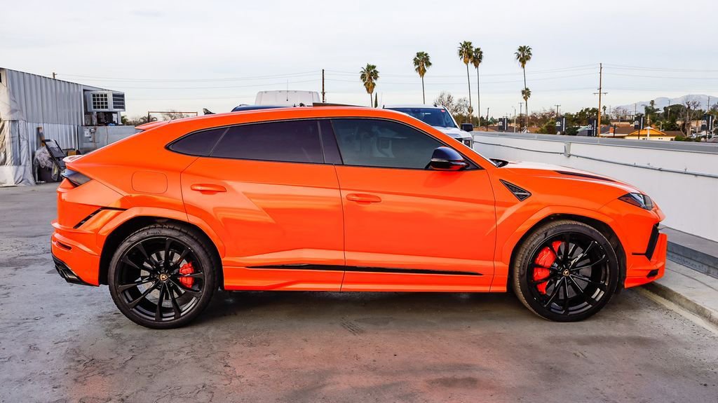 Used 2023 Lamborghini Urus S image 13