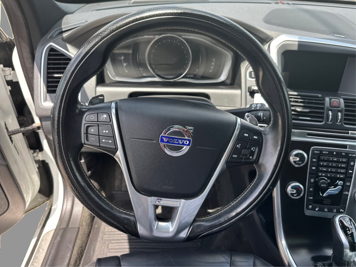 Used 2018 Volvo XC90 T6 Momentum w/ Convenience Package AWD/4WD image 20