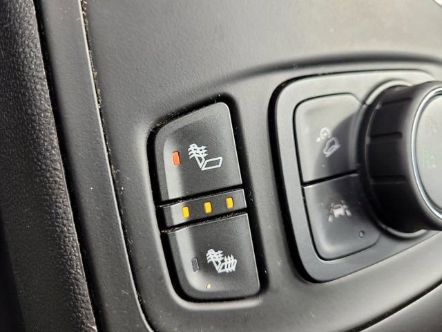 Used 2021 GMC Terrain SLE w/ Driver Convenience Package image 5