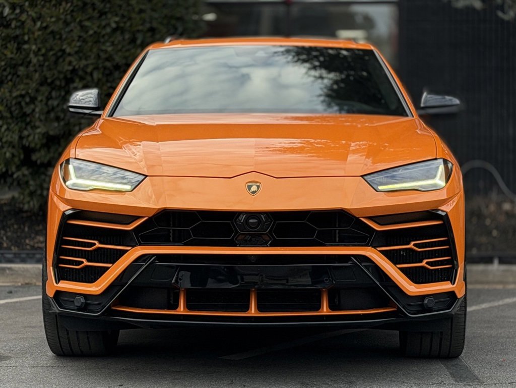 Used 2021 Lamborghini Urus image 3