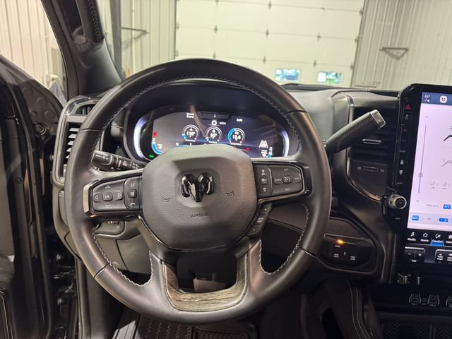 Used 2025 RAM 2500 Limited AWD/4WD image 12