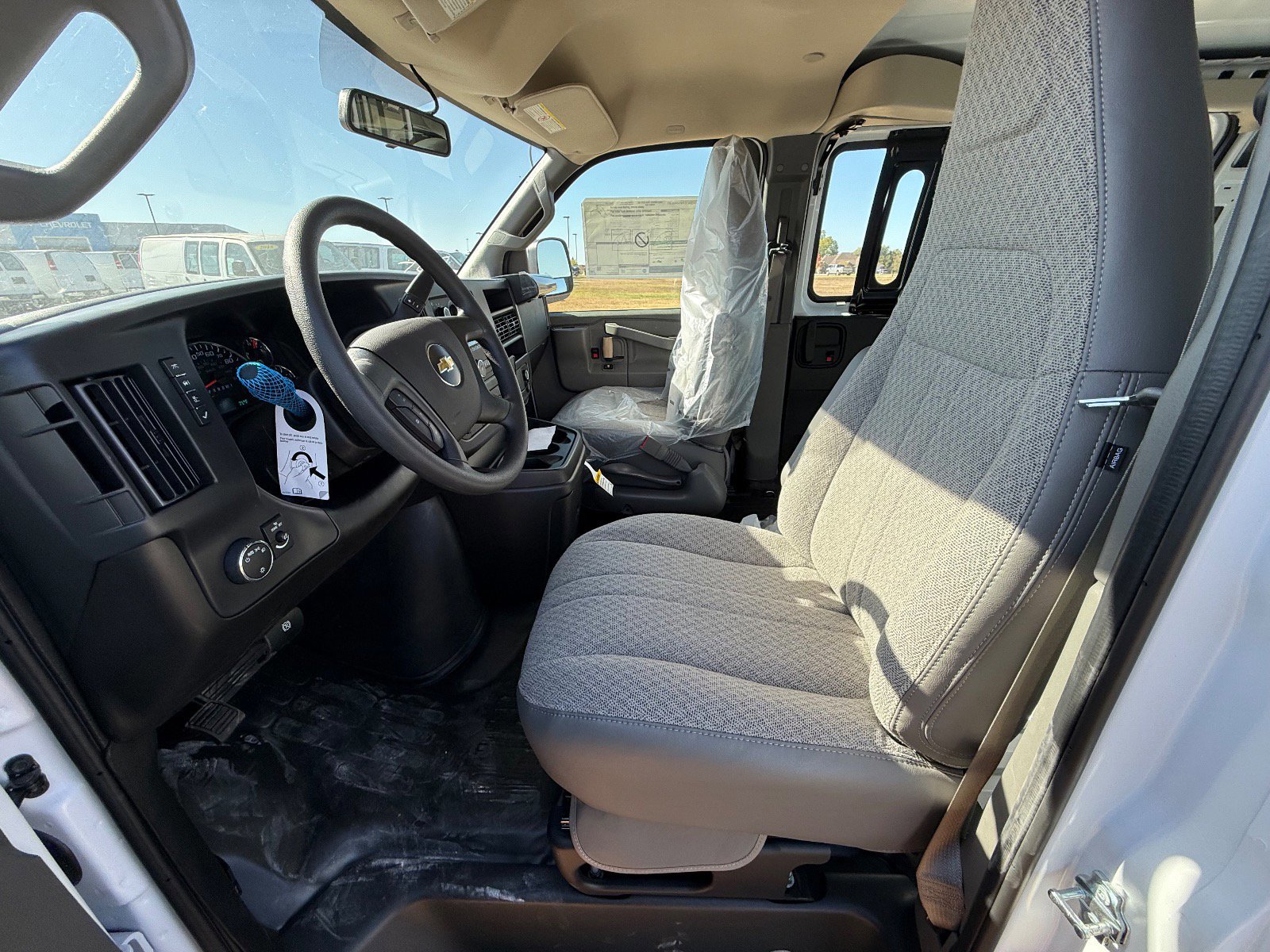 New 2025 Chevrolet Express 3500 Extended w/ Driver Convenience Package image 8