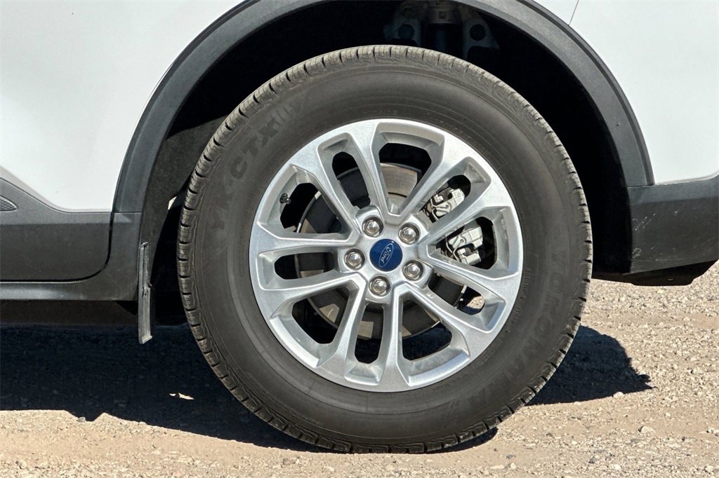 Used 2022 Ford Escape SE image 28