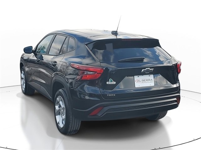 Certified 2024 Chevrolet Trax LS w/ LS Convenience Package image 3
