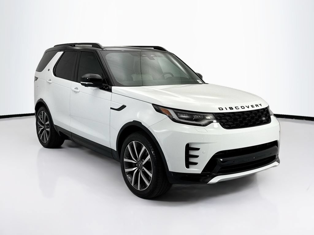 Used 2024 Land Rover Discovery Dynamic SE AWD/4WD image 3