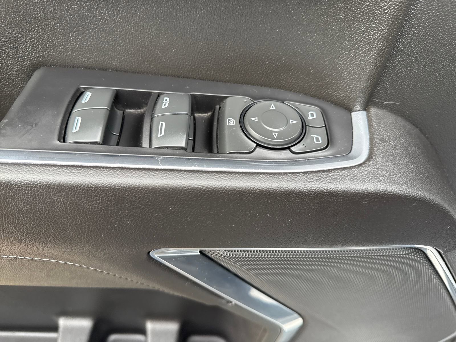 Used 2023 GMC Sierra 1500 Elevation w/ LPO, Elevation Black Package image 11