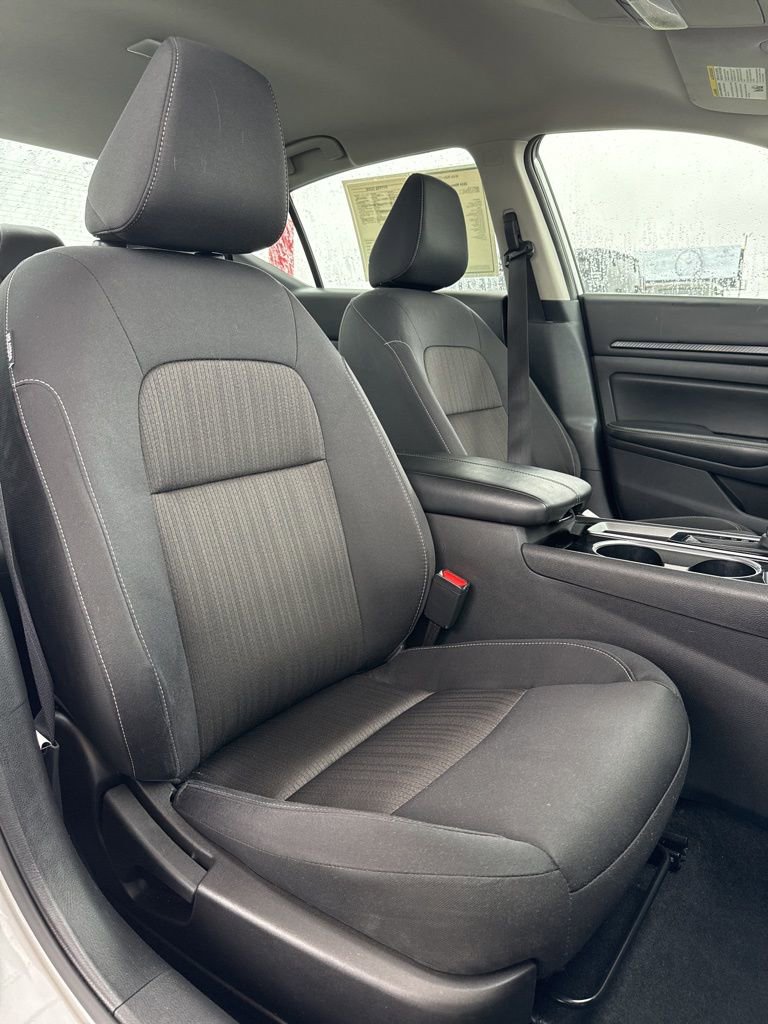 Used 2024 Nissan Altima 2.5 SV image 26