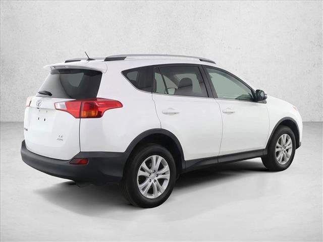 Used 2015 Toyota RAV4 LE AWD/4WD image 7