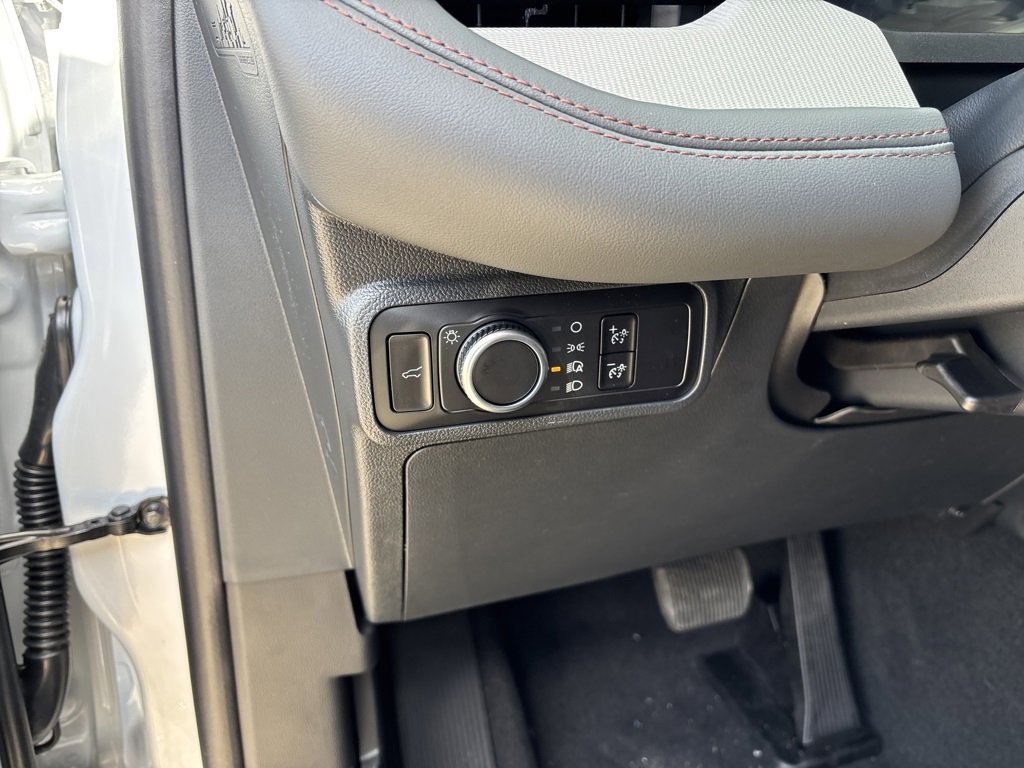 New 2026 Ford Explorer Active image 15